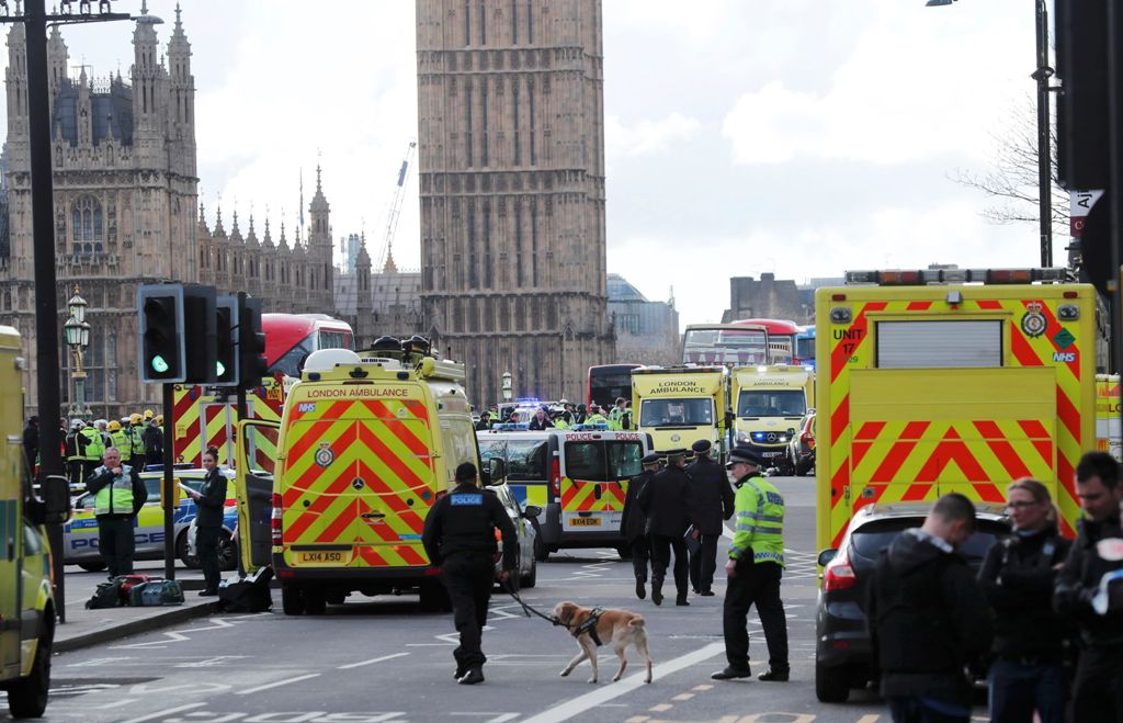 Emergency services respond after an incident on Westminster Bridge in London, Britain March 22, 2017. REUTERS/Eddie Keogh
