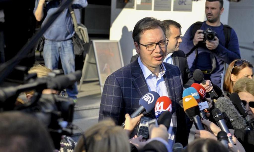 BELGRADE, SERBIA - APRIL 02: Serbian Prime Minister and presidential candidate Aleksandar Vucic (C) at Novi Beograd district in Belgrade, Serbia on April 02, 2017. (Samir Yordamoviç - Anadolu Agency).