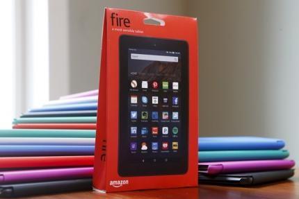 FILE PHOTO: An Amazon Fire tablet is displayed during a media event in San Francisco , September 16, 2015 (Reuters / Beck Diefenbach) 