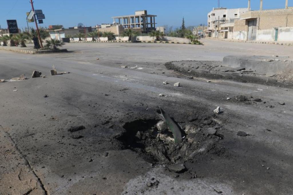 A crater is seen at the site of an airstrike, after what rescue workers described as a suspected gas attack in the town of Khan Sheikhoun in rebel-held Idlib, Syria April 4, 2017. REUTERS/Ammar Abdullah.