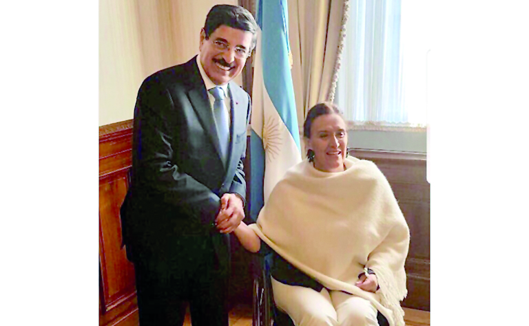 H E Dr Hamad bin Abdulaziz Al Kawari with Gabriela Michetti, Vice-President of the Republic of Argentina.
