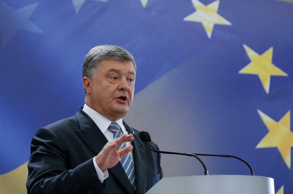 Ukrainian President Petro Poroshenko speaks during a news conference in Kiev, Ukraine, May 14, 2017. REUTERS/Valentyn Ogirenko
