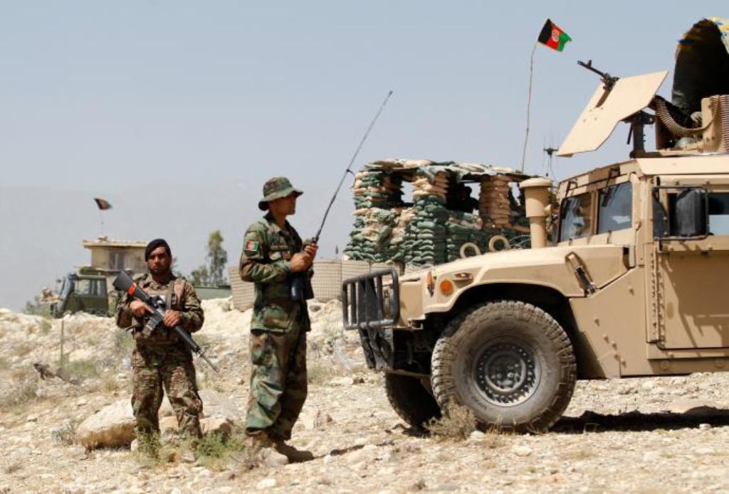 Afghan National Army (ANA) keep watch at a check post in Chaparhar district of Nangarhar province, Afghanistan May 24, 2017. Picture taken on May 24, 2017. REUTERS/Parwiz.