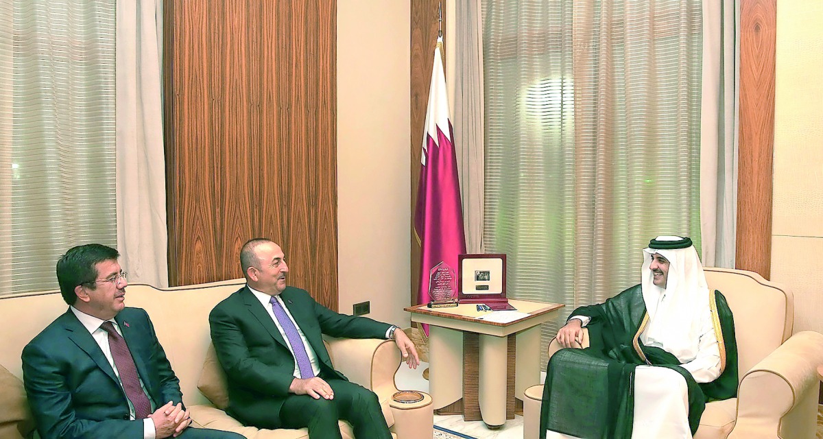 Emir HH Sheikh Tamim bin Hamad Al Thani met at Al Bahr Palace with Turkey's Foreign Minister, Mevlut Cavusoglu, and Minister of Economy, Nihat Zeybekci. The meeting discussed developments in the Gulf crisis and means of solving it, in addition to reviewin