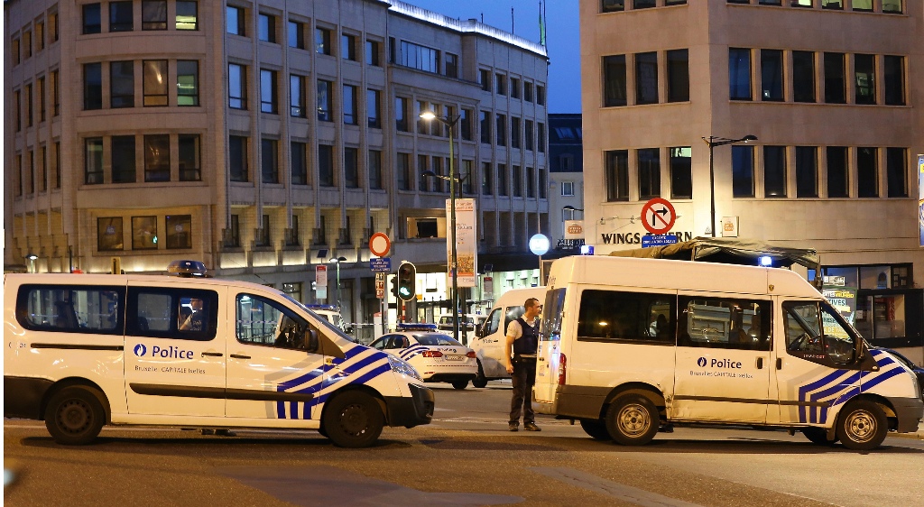 BELGIUM, BRUSSELS - JUNE 20 : Armed soldiers and police officers stand guard outside of the Brussels Central Station after a neutralized terrorist attack attempt, in Brussels, Belgium, 20 June 2017. Security measures are taken at Grand Place Square. ( Dur