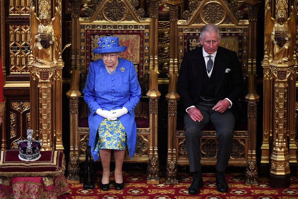 Britain's Queen Elizabeth and Prince Charles attend the State Opening of Parliament in central London, Britain June 21, 2017. REUTERS/Carl Court/Pool