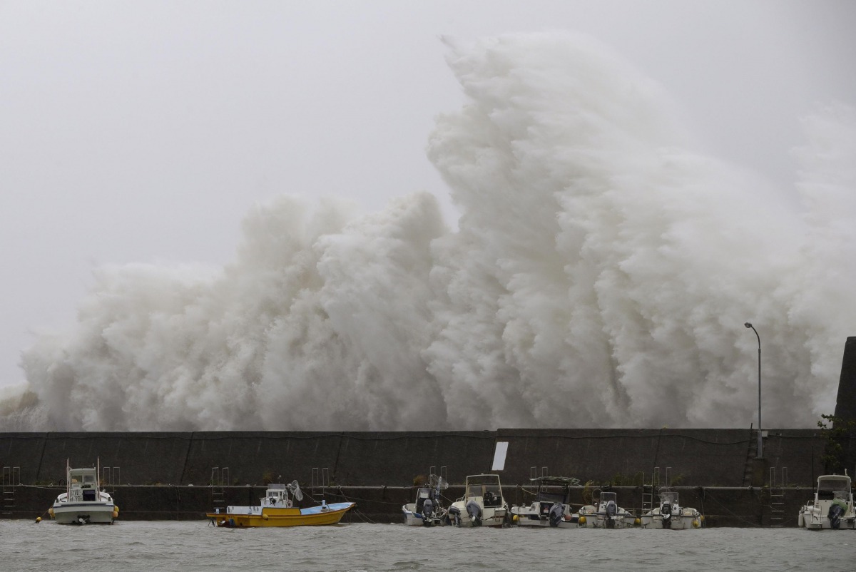 A big wave caused by Typhoon Noru crashes on a breakwater in Aki, Kochi Prefecture, Japan in this photo taken by Kyodo on August 7, 2017. (Kyodo via REUTERS)