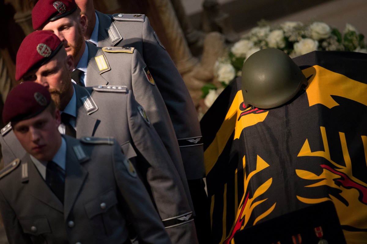 Memorial service for two German soldiers of the Combat Helicopter Regiment 36 who died on July 26, 2017 on a mission in Mali, during a memorial service at the Dom of St. Peter in Fritzlar, Germany, August 3, 2017. Reuters/Swen Pfoertner