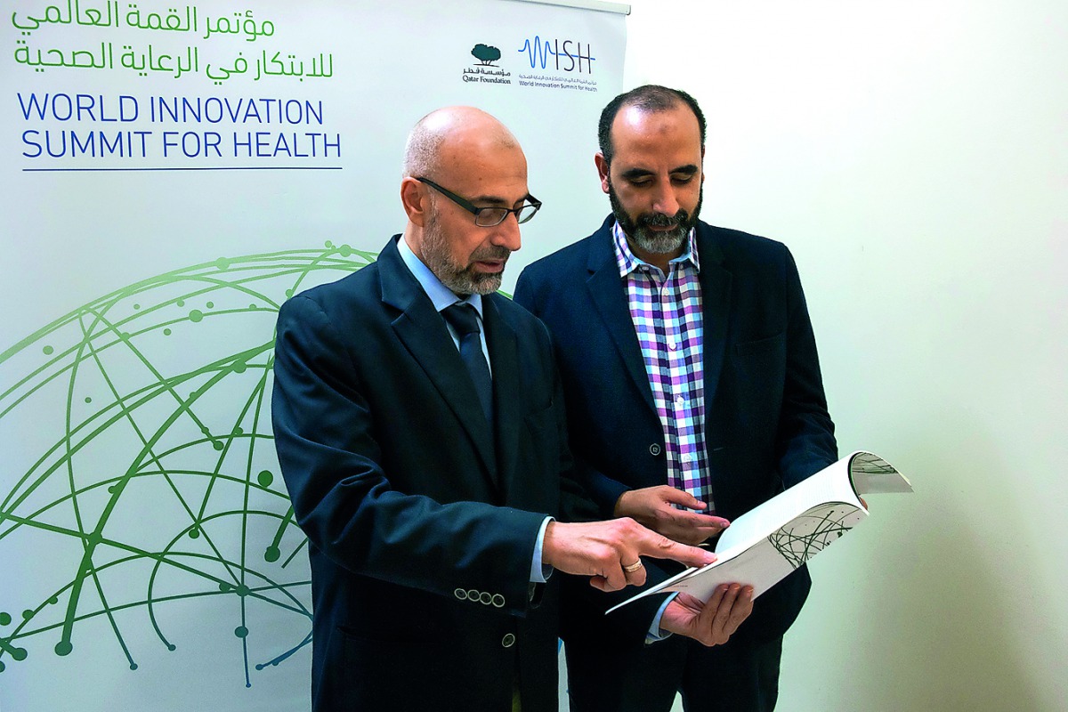 Dr Walid Qoronfleh (left), Director of Research and Policy at WISH, with Dr Mohammed Ghaly, Professor of Islam and Biomedical Ethics at CILE-HBKU and chair of WISH 2016 Genomics Forum.
