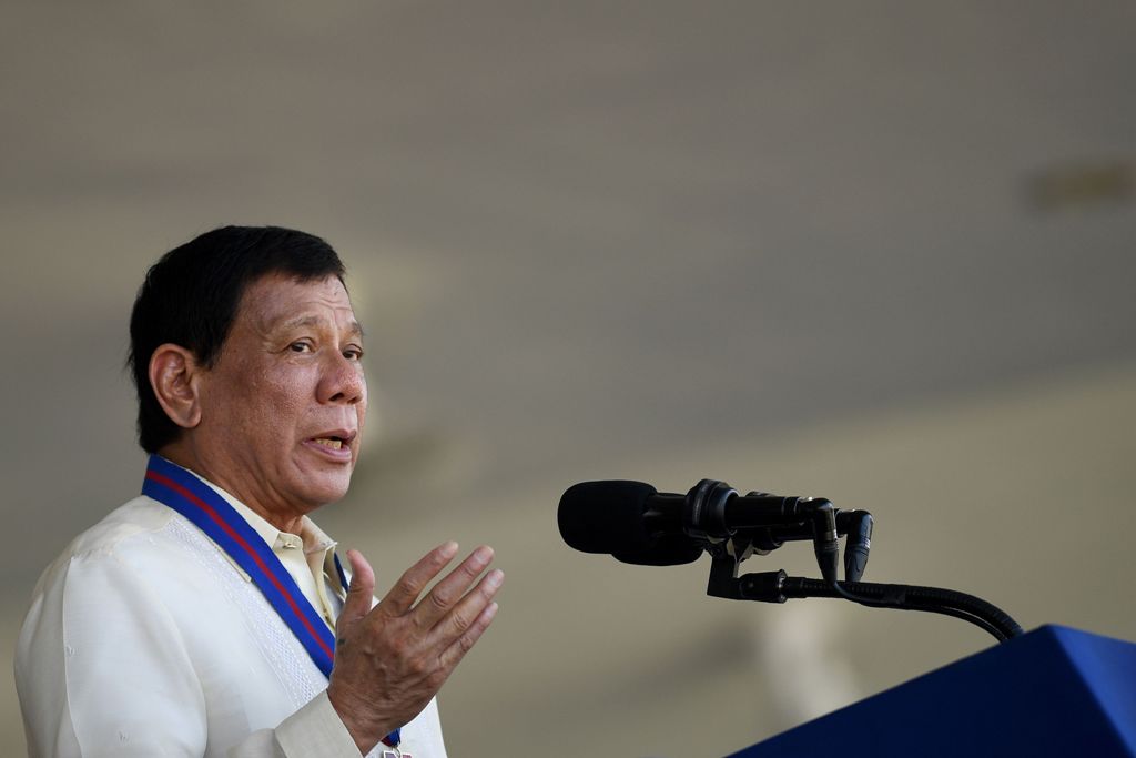 (FILES) This file photo taken on August 9, 2017 shows Philippine President Rodrigo Duterte gestures as he gives a speech during the 116th anniversary of the Philippine National Police (PNP) at its headquarters in Manila. AFP / NOEL CELIS
