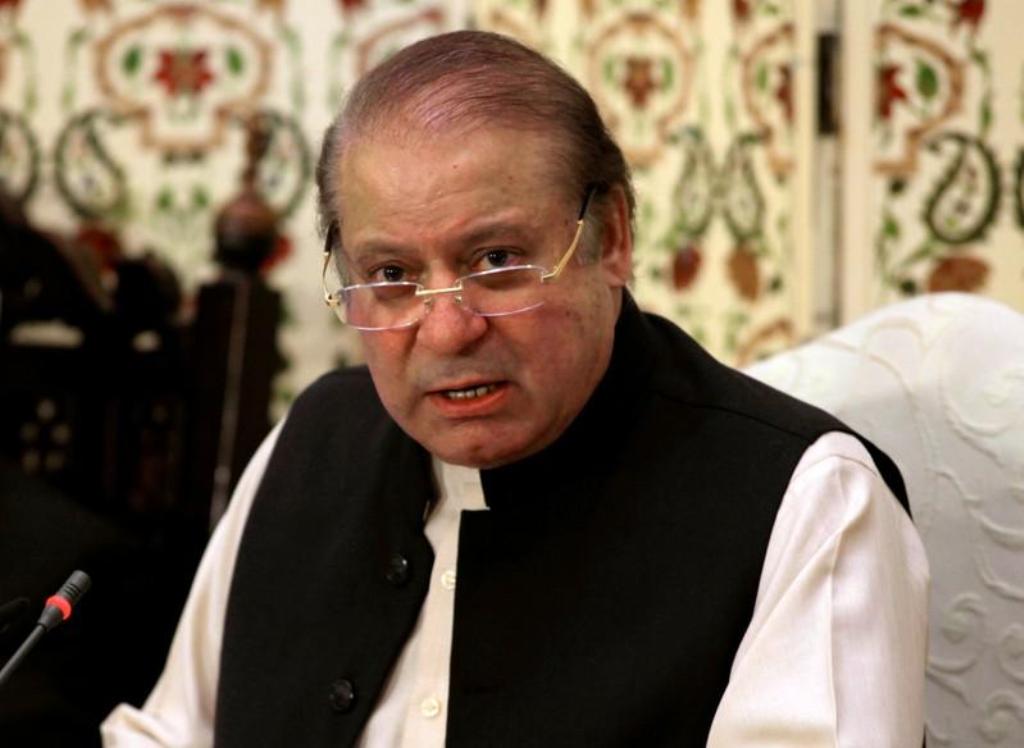 FILE PHOTO: Pakistan's former prime minister Nawaz Sharif speaks during a news conference in Islamabad, Pakistan September 26, 2017. REUTERS/Faisal Mahmood/File Photo.