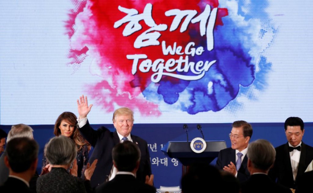 U.S. President Donald Trump and first lady Melania attend a state dinner hosted by South Korea's President Moon Jae-in at the Blue House in Seoul, South Korea November 7, 2017. Source: Reuters/Jonathan Ernst.