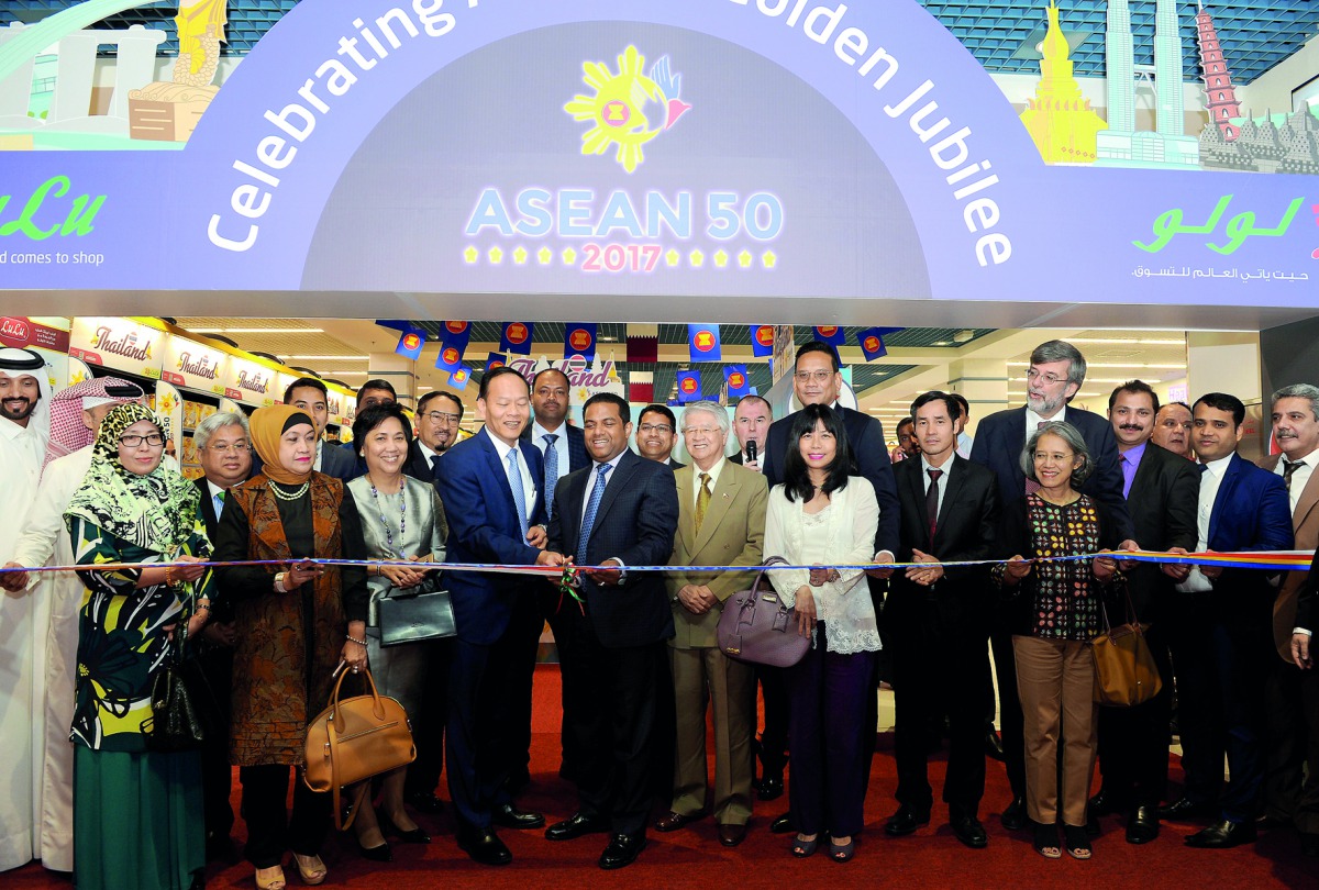 The Director of Lulu Group International, Mohamed Althaf; and Ambassador of Thailand to Qatar, Soonthorn Chaiyindeepum; jointly inaugurating the Asean Food Festival at Al Messila branch of Lulu Hypermarket yesterday. Other Ambassadors and Charge de Affair
