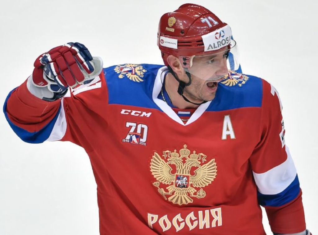Russia's ice hockey forward Ilya Kovalchuk has told TASS news agency that he believes Russian athletes should go to the Olympics. (AFP Photo/Alexander NEMENOV).
