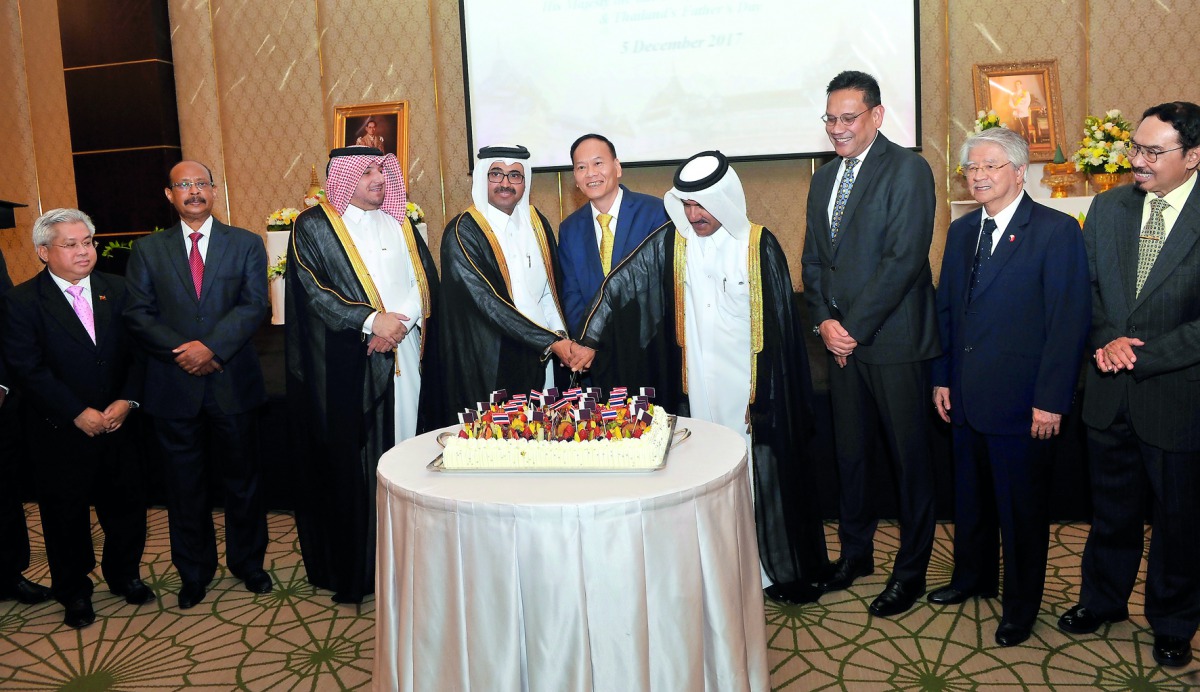 Minister of Energy and Industry H E Dr Mohammed bin Saleh Al Sada (fourth left) and Secretary-General of the Ministry of Foreign Affairs H E Dr Ahmad Hassan Al Hamadi (fourth right), Director of the Protocol Department Ambassador Ibrahim Yousif Abdullah F