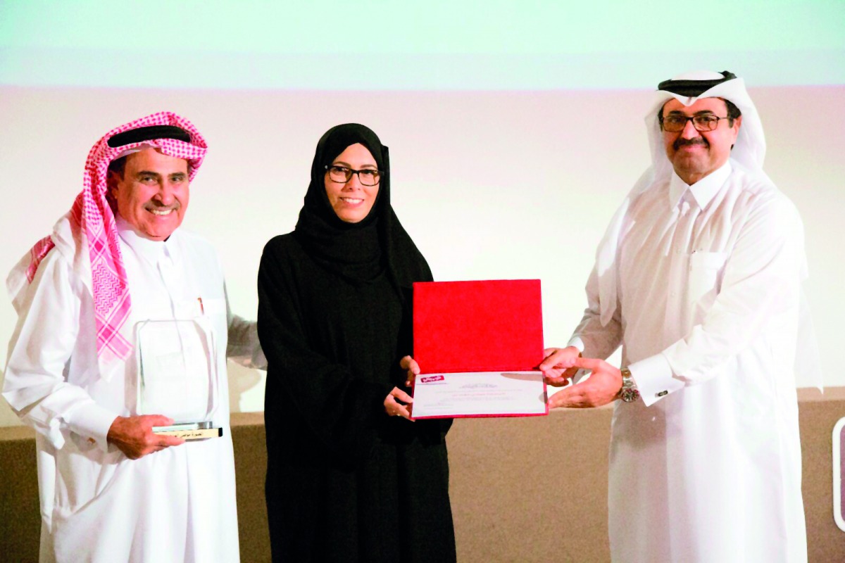 Minister of Energy and Industry H E Dr Mohamed bin Saleh Al Sada honouring participants. 