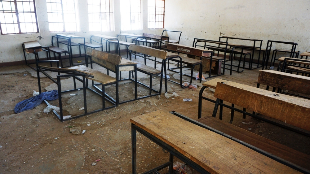 This file photo taken on February 28, 2018 shows the Government Girls Technical College at Dapchi town in northern Nigerian, shows a classroom deserted by fleeing students after Boko Haram Islamists kidnapped 110 school girls.  / AFP / AMINU ABUBAKAR 