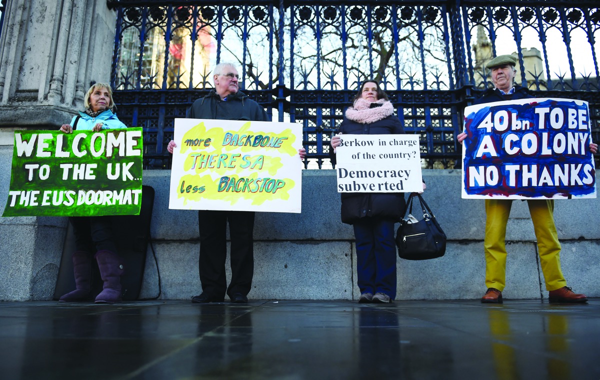 Pro-Brexit protesters demonstrate outside the Houses of Parliament in London, Britain January 17, 2019. Reuters/Clodagh Kilcoyne