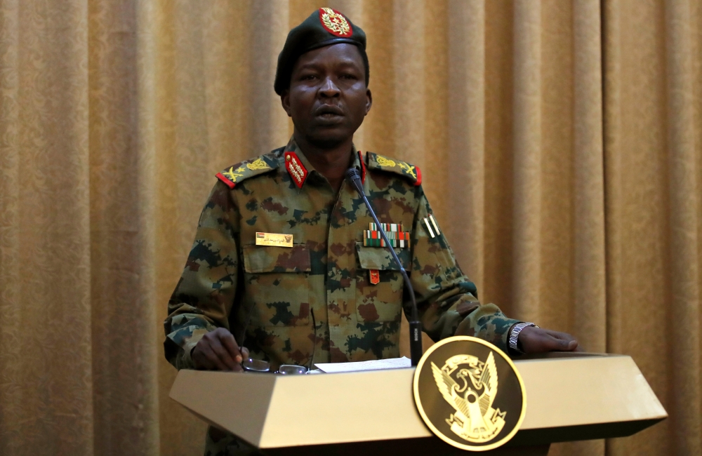 Sudanese army spokesman, Lt. Gen. Shamseldin Kibashi attends a news conference in Khartoum, Sudan April 17, 2019. Reuters/Umit Bektas 