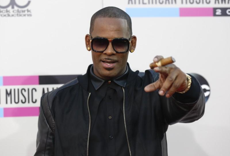 R. Kelly (Reuters file photo) 