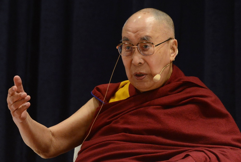 (FILES) In this file photo taken on December 12, 2018, exiled Tibetan spiritual leader the Dalai Lama addresses a seminar in Mumbai. AFP / Punit Paranjpe 