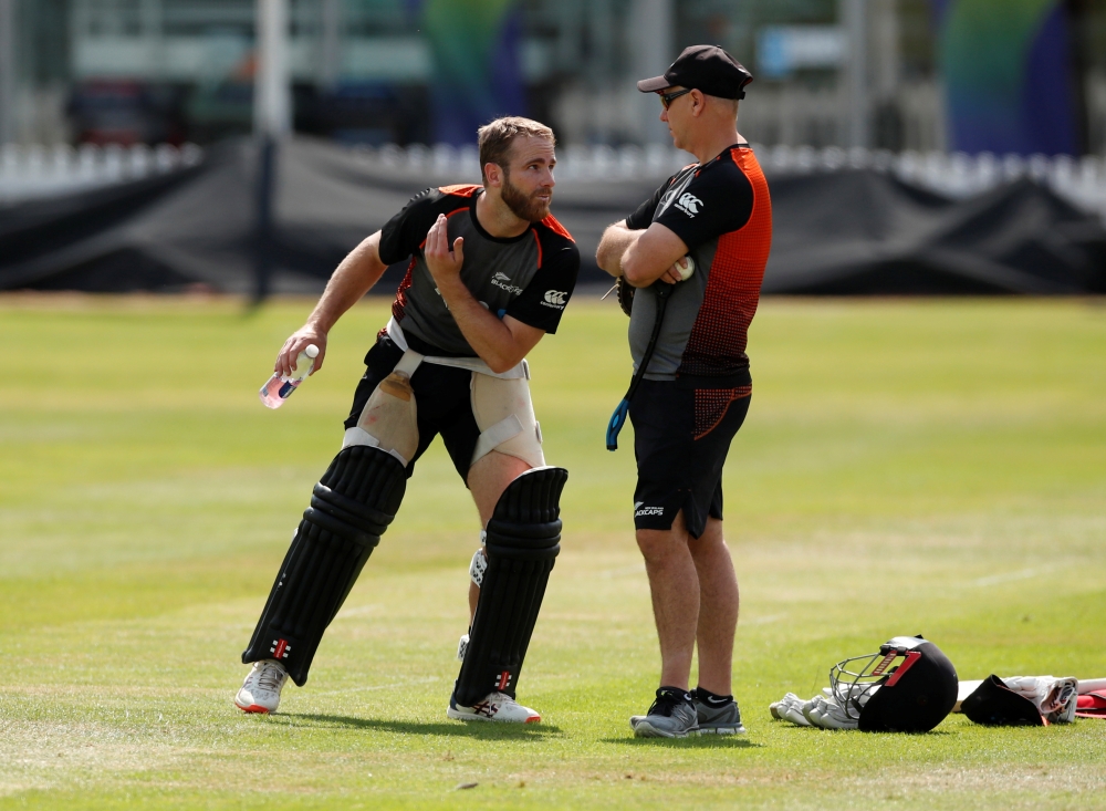 New Zealand's Kane Williamson and head coach Gary Stead during nets Action Images via Reuters/Andrew Boyers