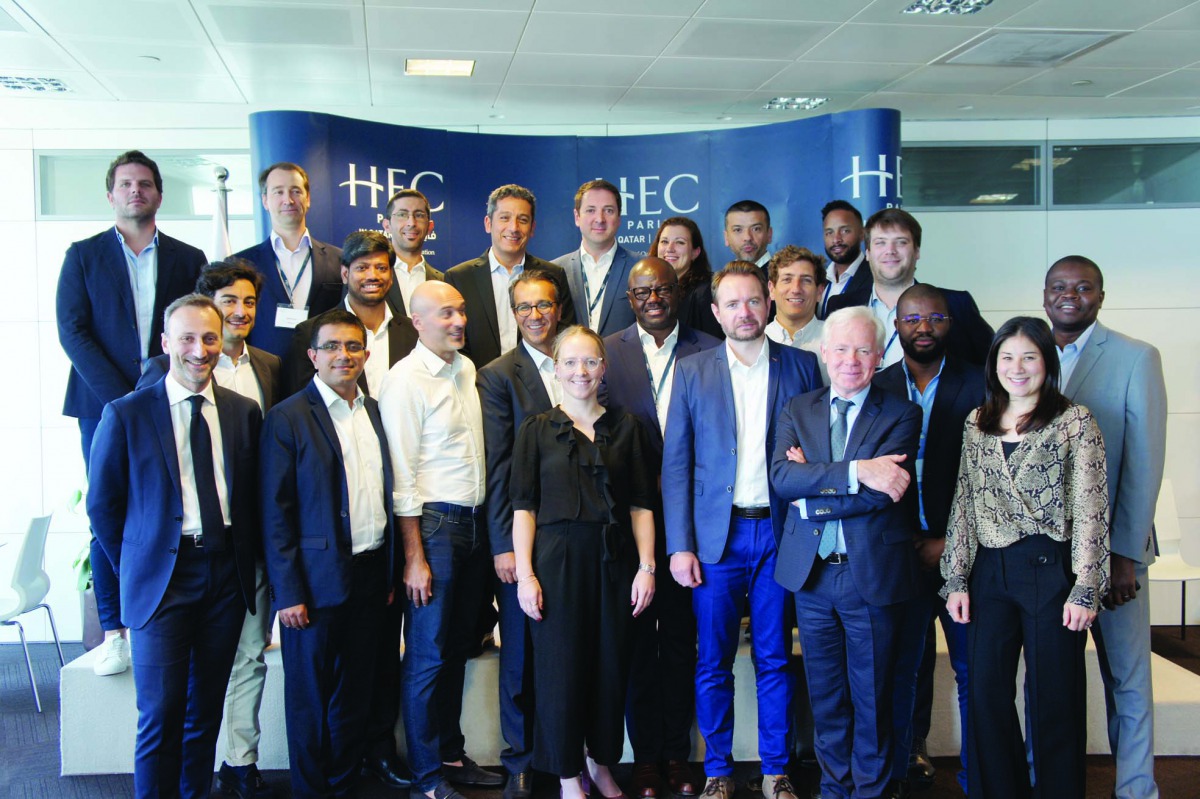 The 20 participants, coming from varied nationalities, attended lectures on different areas of the energy industry. 