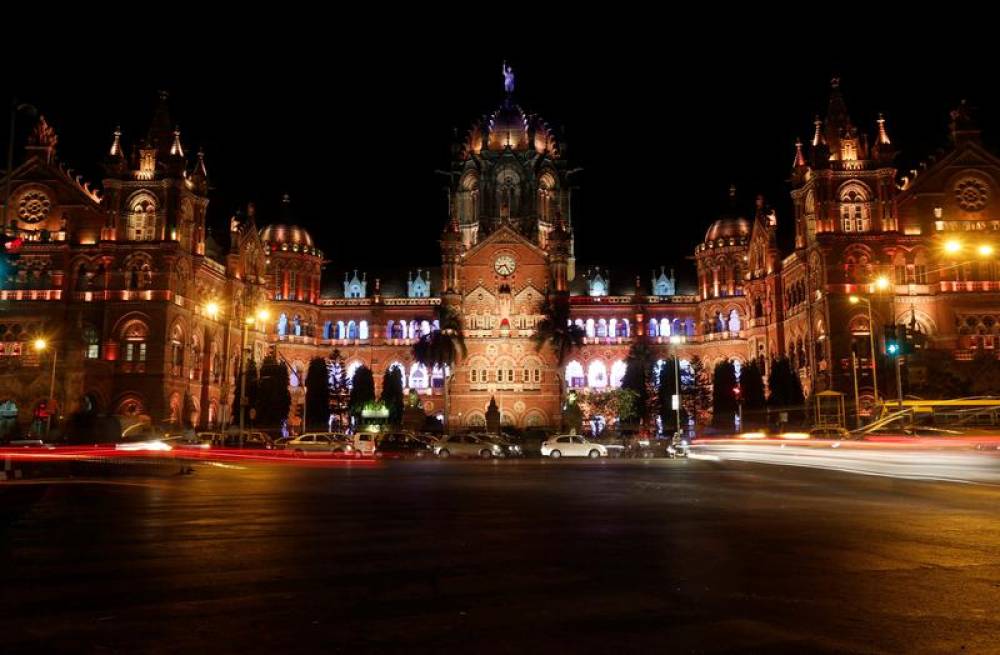 Traffic moves in front of the Chhatrapati Shivaji Terminus before the lights were turned off for Earth Hour in Mumbai, India on March 25, 2017. Reuters/Shailesh Andrade