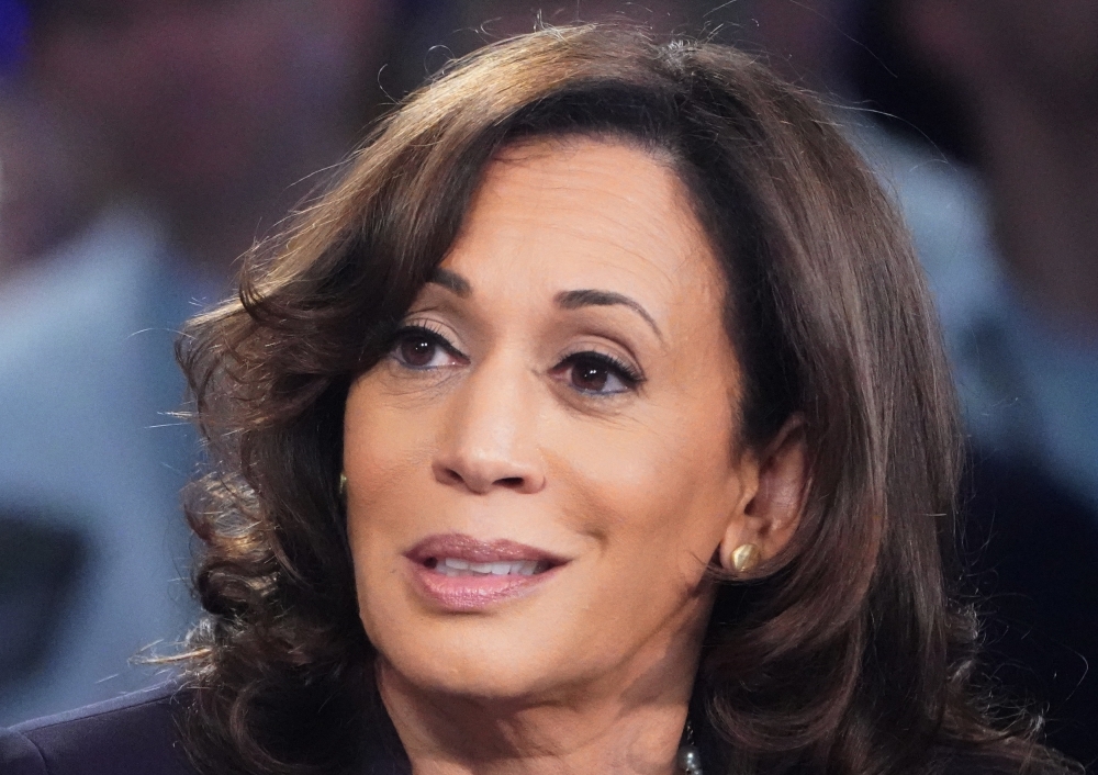 Kamala Harris is interviewed in the spin room after the conclusion of the second night of the Democratic candidates debate in Miami June 27, 2019. Reuters / Carlo Allegri