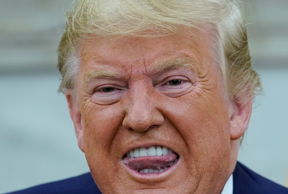 US President Donald Trump speaks during a meeting in the Oval Office of the White House, October 2, 2019. Reuters / Kevin Lamarque