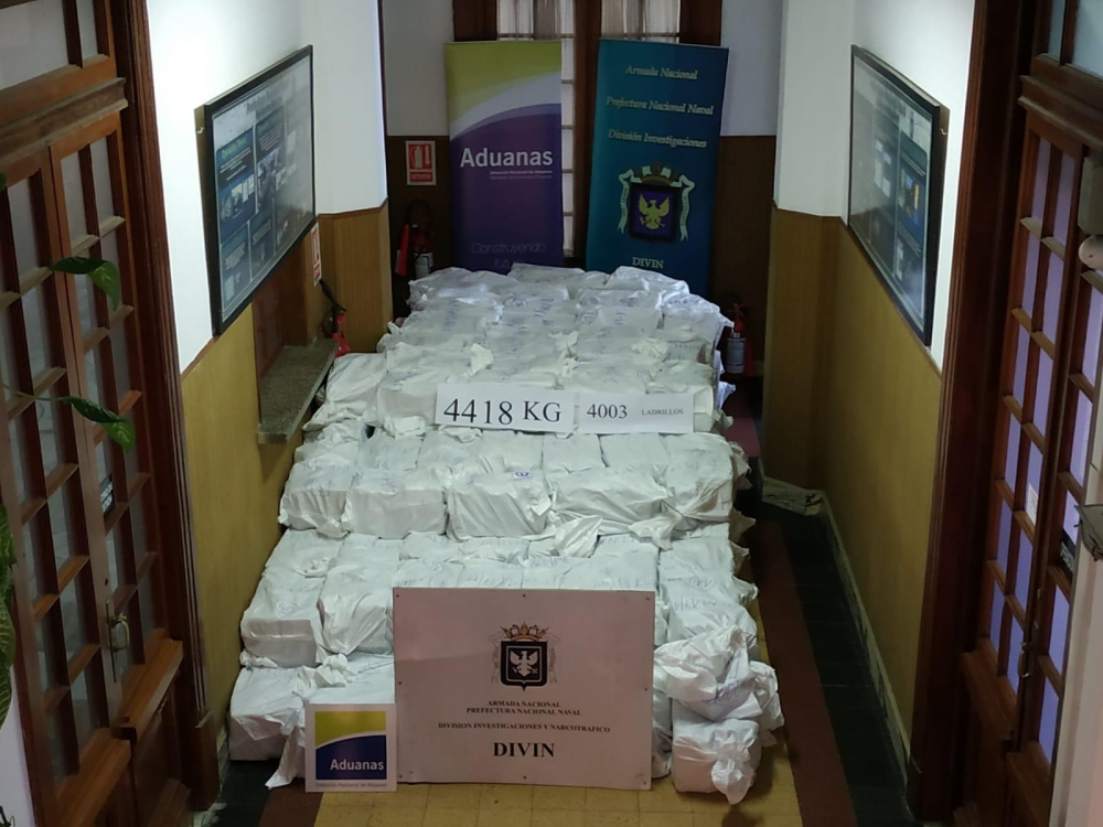 Handout picture released by Uruguay's Navy showing 4418 kg of cocaine seized at Montevideo's port on December 27, 2019. / AFP / Uruguay's Navy