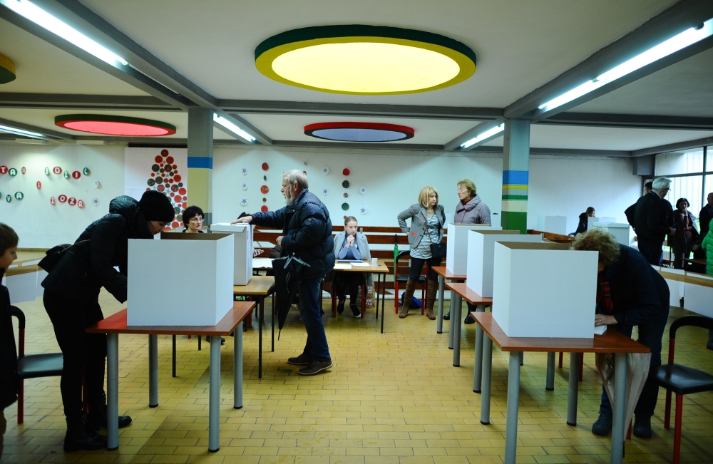 ZAGREB, CROATIA - DECEMBER 22: People cast their vote at a polling station during a presidential election in Zagreb, Croatia on December 22, 2019. ( Mustafa Öztürk - Anadolu Agency )