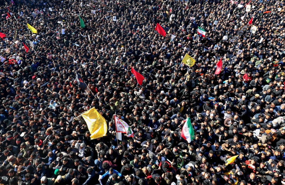 Iranian mourners gather during the final stage of funeral processions for slain top general Qasem Soleimani, in his hometown Kerman on January 7, 2020. AFP / ATTA KENARE