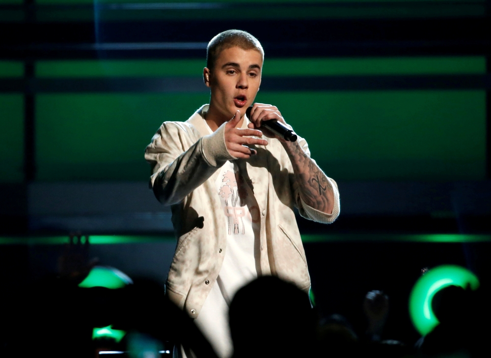 Singer justin bieber performs a medley of songs at the 2016 Billboard Awards in Las Vegas, Nevada, U.S., May 22, 2016. REUTERS/Mario Anzuoni/File Photo 
