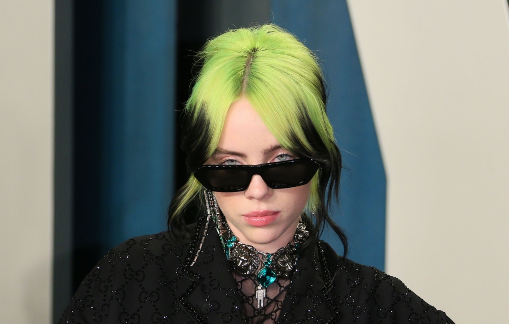 US singer-songwriter Billie Eilish attends the 2020 Vanity Fair Oscar Party following the 92nd Oscars at The Wallis Annenberg Center for the Performing Arts in Beverly Hills on February 9, 2020. / AFP / Jean-Baptiste Lacroix 