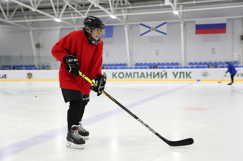 Valentina Fyodorova, 80, the captain of a senior women's hockey team, attends a training session in the village of Bereznik in Arkhangelsk region, Russia March 5, 2020. Reuters/Evgenia Novozhenina