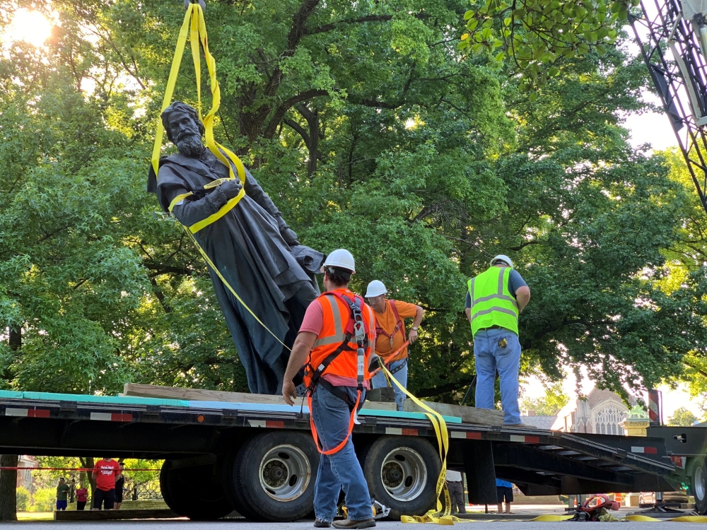 Christopher Columbus statue is being removed in Tower Grove Park, St. Louis, Missouri, U.S., June 16, 2020. in this picture obtained from social media. DOYLE MURPHY / RIVERFRONT TIMES via REUTERS 