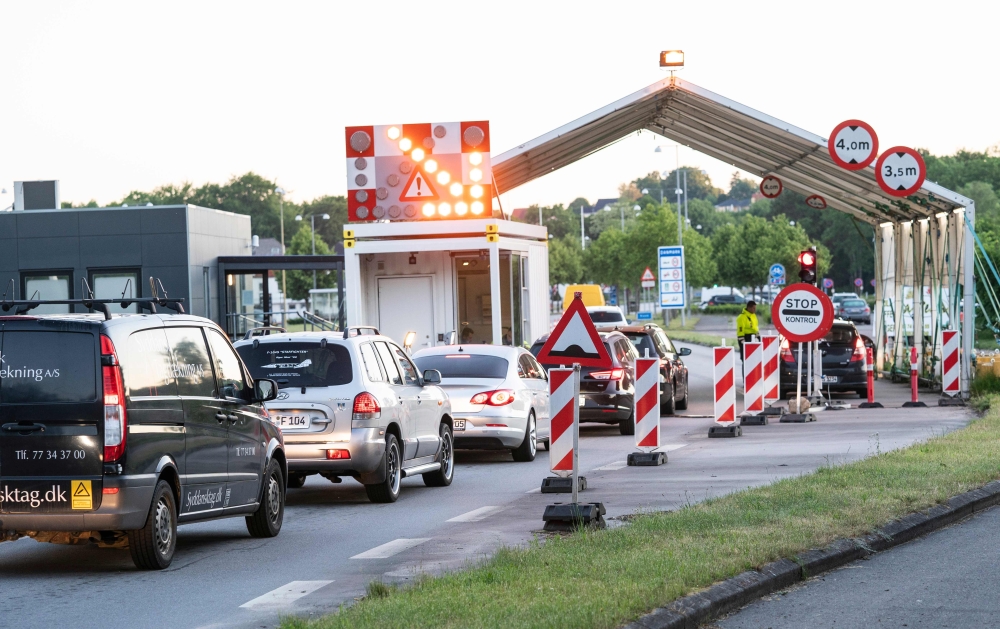 Northbound traffic from Germany into Denmark is queuing at the border between the two countries near the town of Krusa on June 15, 2020. AFP / Ritzau Scanpix / Claus Fisker