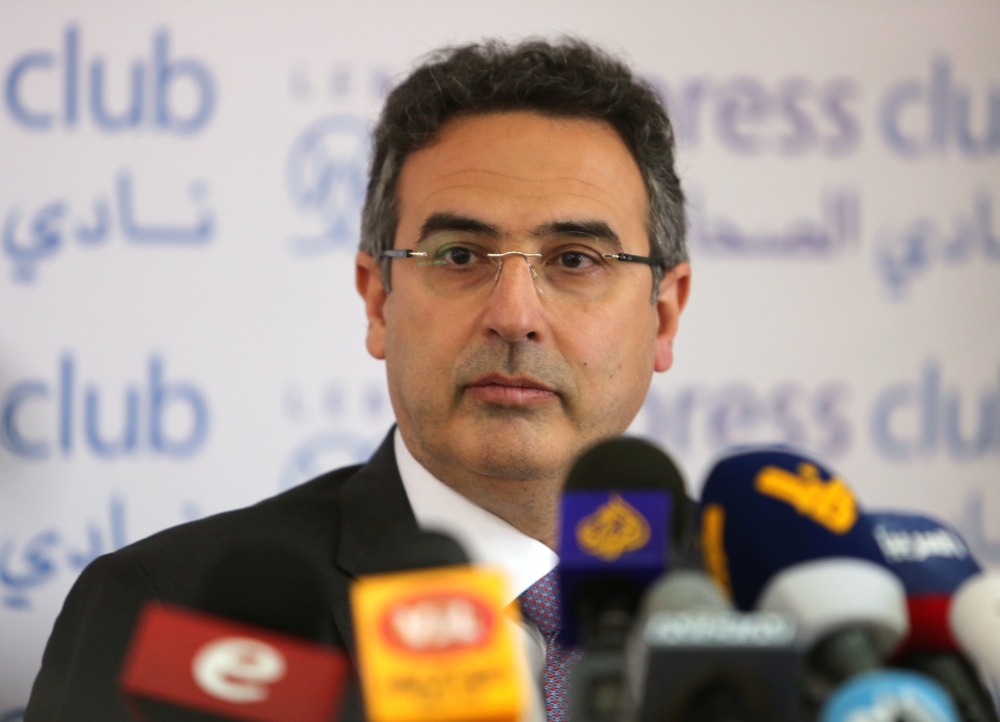:Alain Bifani, a senior member of Lebanon's negotiating team with the International Monetary Fund (IMF), attends a news conference after his resignation from his post as finance ministry director general, in Beirut, Lebanon June 29, 2020. REUTERS/Aziz Tah