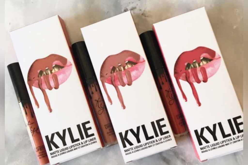 Twitter: @kyliecosmetics
