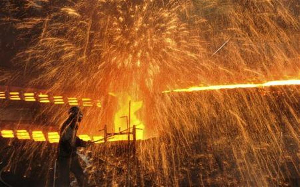 file photo/REUTERS