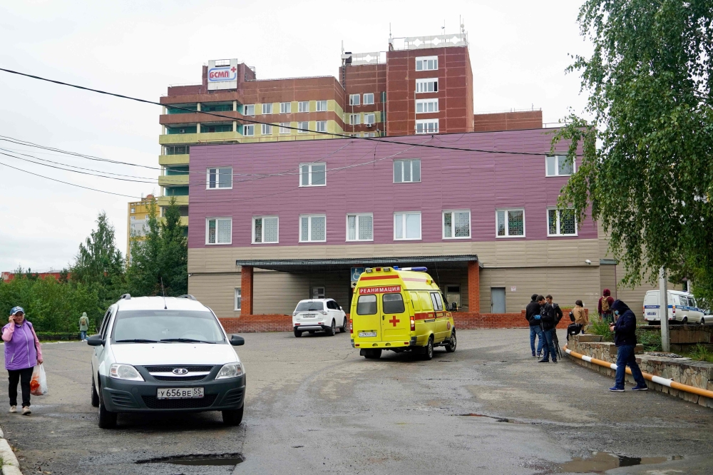 FILE PHOTO: A general view of Omsk Emergency Hospital No 1 where Russian opposition leader Alexei Navalny was admitted after he fell ill in what his spokeswoman said was a suspected poisoning.  AFP / Yelena LATYPOVA
