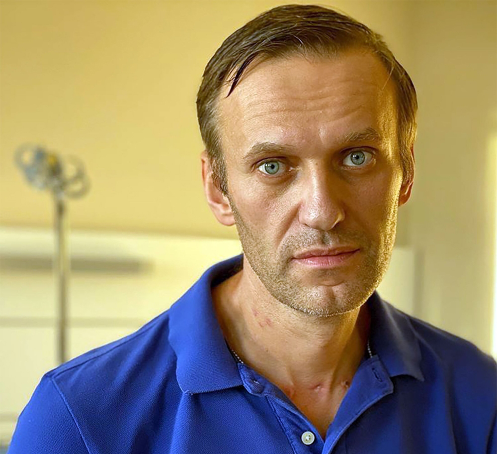 This handout picture posted on September 22, 2020 on the Instagram account of @navalny shows Russian opposition leader Alexei Navalny in Berlin's Charite hospital. - RESTRICTED TO EDITORIAL USE - MANDATORY CREDIT 