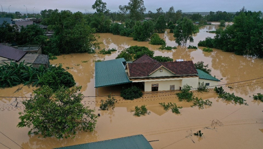 A general view of a flooded village in Quang Tri province, Vietnam October 18, 2020. Best quality available. Ho Cau/VNA via REUTERS 