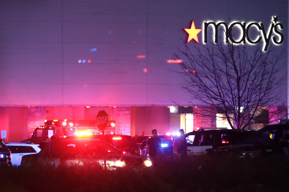 Police secure the scene outside the Mayfair Mall after a gunman opened fire on November 20, 2020 in Wauwatosa, Wisconsin. Scott Olson/Getty Images/AFP