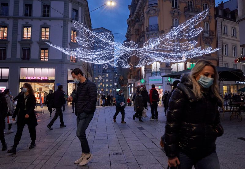 FILE PHOTO / REUTERS/Denis Balibouse