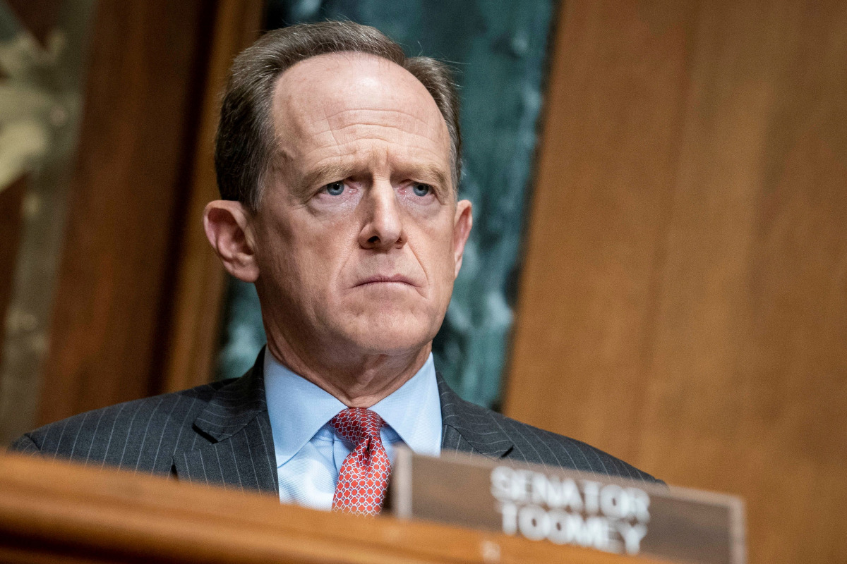 FILE PHOTO: U.S. Senator Pat Toomey (R-PA) during a hearing before the Congressional Oversight Commission at Dirksen Senate Office Building, in Washington, U.S., December 10, 2020. Sarah Silbiger/Pool via REUTERS/File Photo
