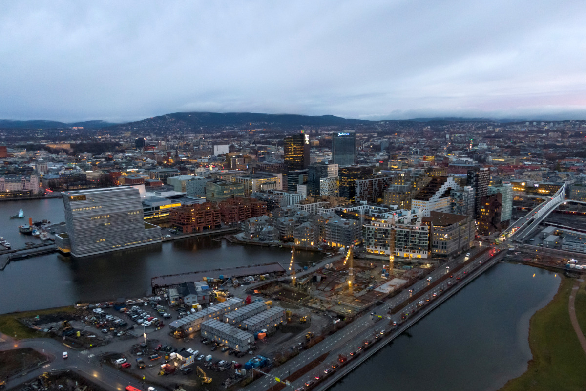 FILE PHOTO: A general view of the cityscape with the new Munch Museum, also called Lambda, to the left, in the Bjorvika neighbourhood in Oslo, Norway November 17, 2020. NTB SCANPIX/Cornelius Poppe via REUTERS ATTENTION EDITORS - THIS IMAGE WAS PROVIDED BY