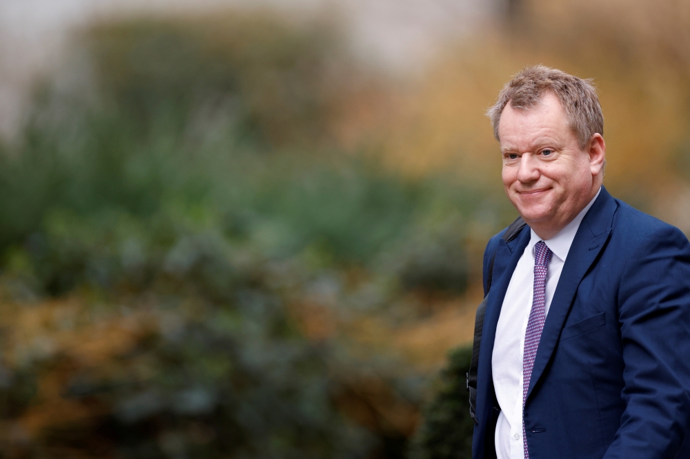 Britain's cabinet minister in charge of relations with the European Union, David Frost, walks outside Downing Street in London, February 24, 2021. Reuters/John Sibley/File Photo