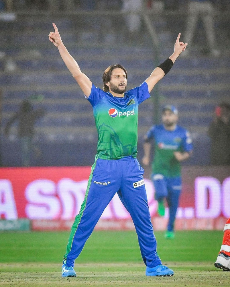 Instagram: @MultanSultan 